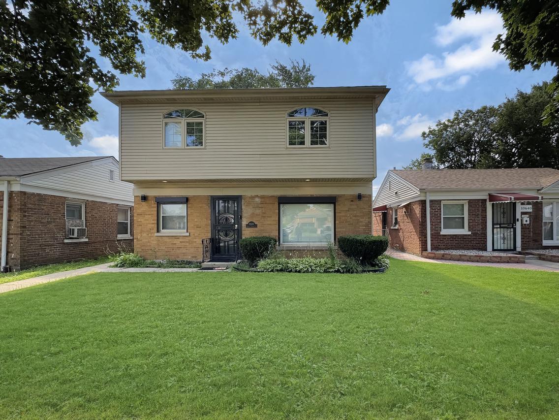 10644 S Peoria St., Chicago, IL 60643