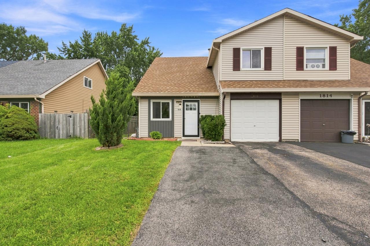 1816 Whitney Dr., Hanover Park, IL 60133