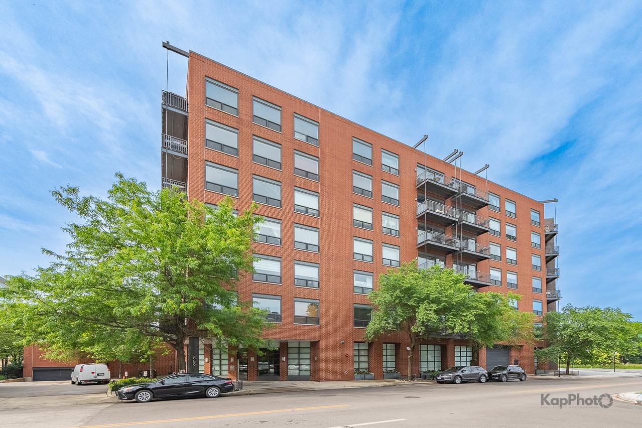 859 W Erie St. #506, Chicago, IL 60642