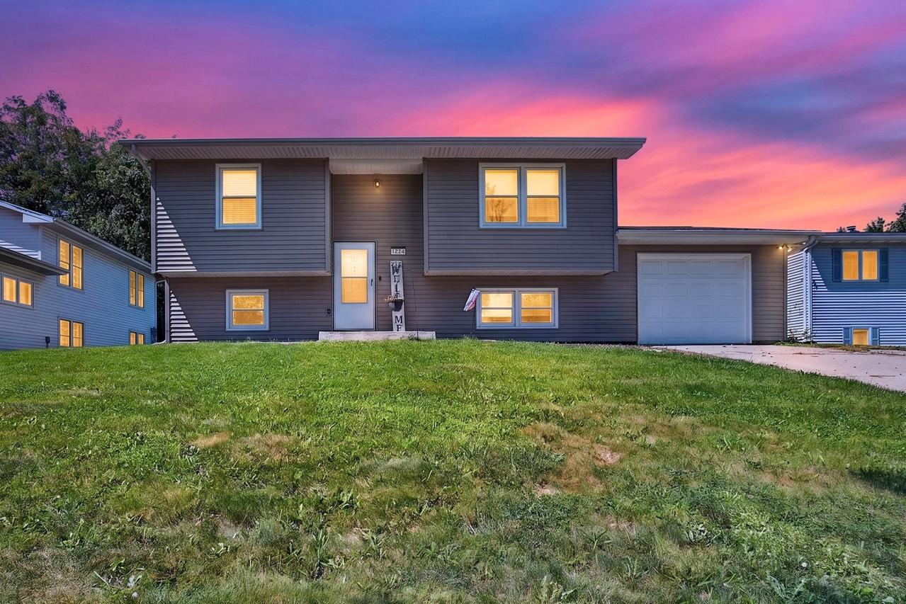 1224 N Hershey Rd., Bloomington, IL 61704
