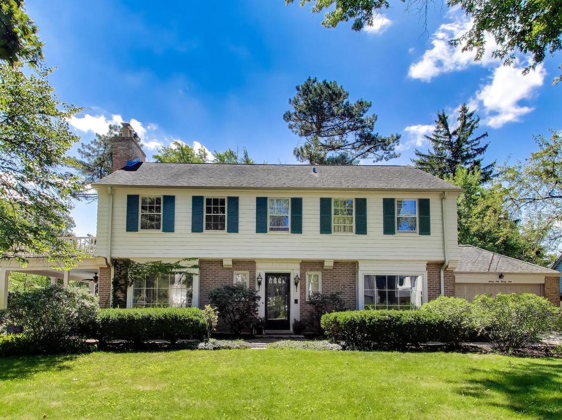 2929 Indianwood Rd., Wilmette, IL 60091