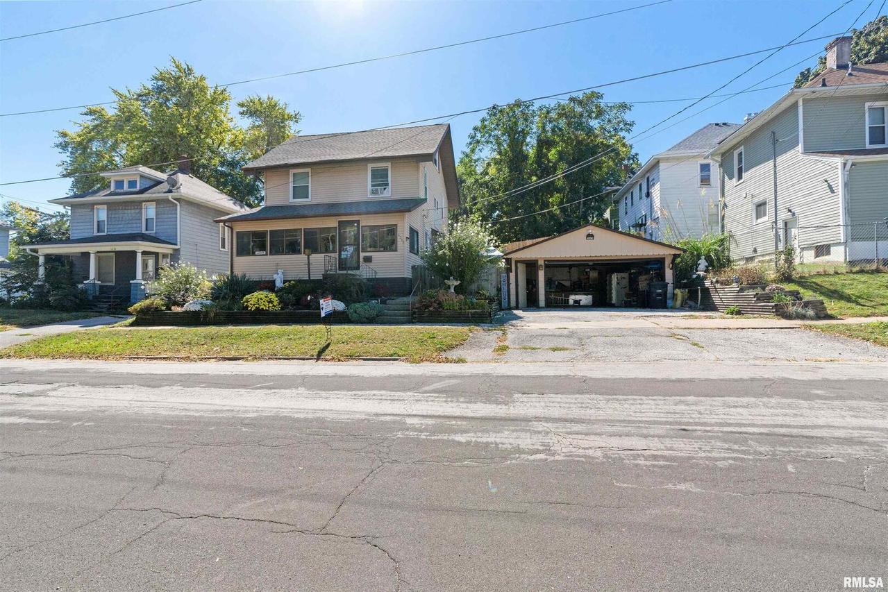 4316 9th Ave., Rock Island, IL 61201