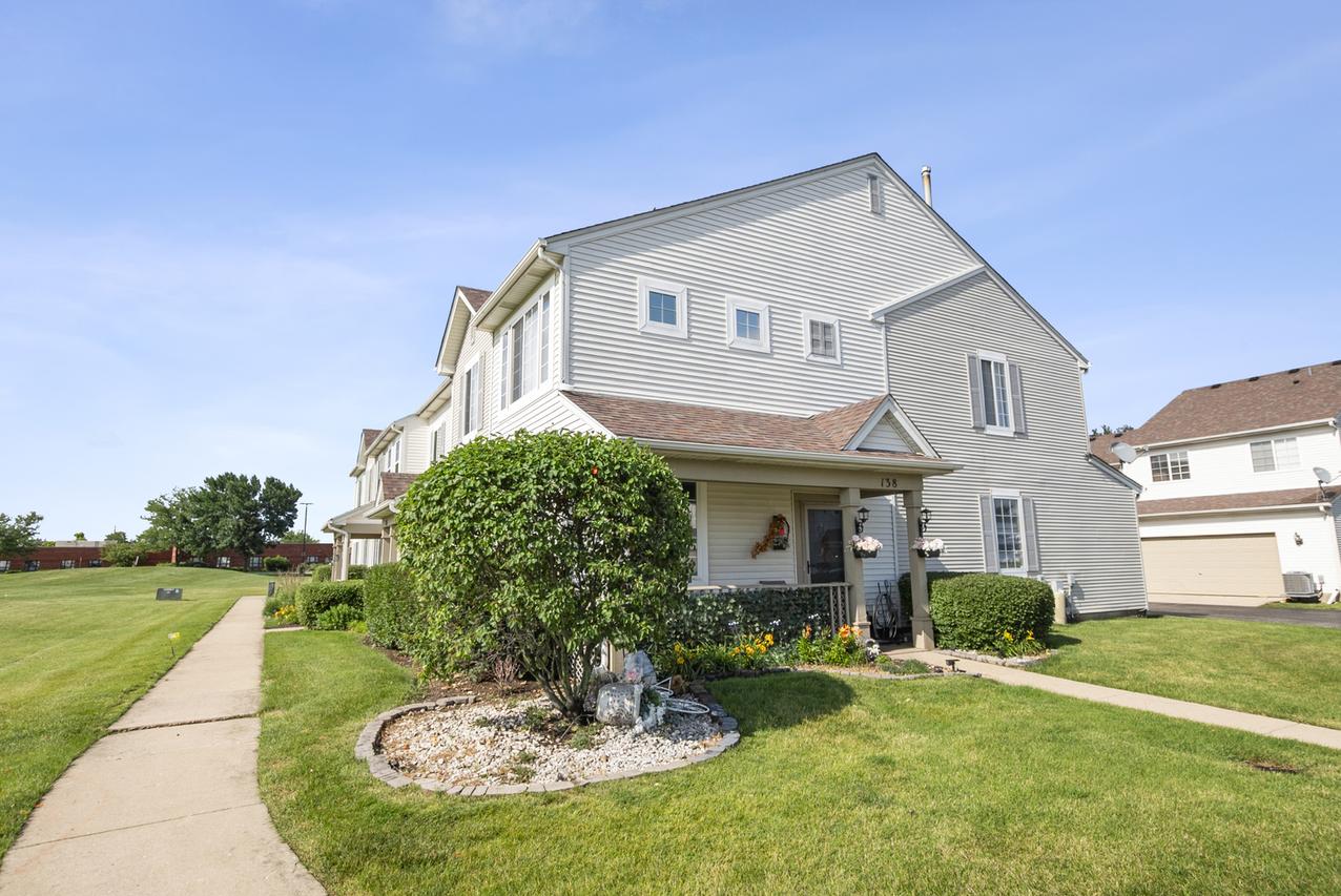 138 Azalea Cir., Romeoville, IL 60446