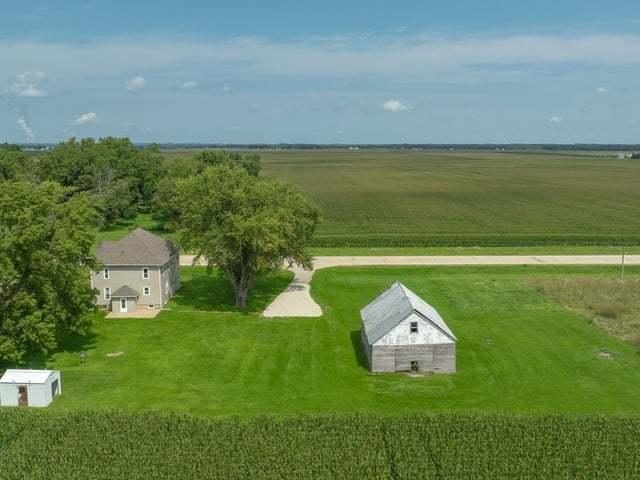 8631 Il Rte 38, Ashton, IL 61006