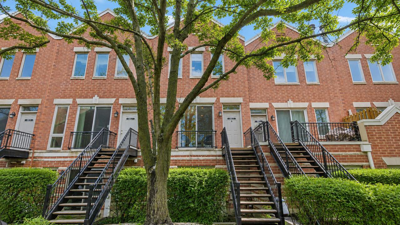 1522 W School St. #D, Chicago, IL 60657