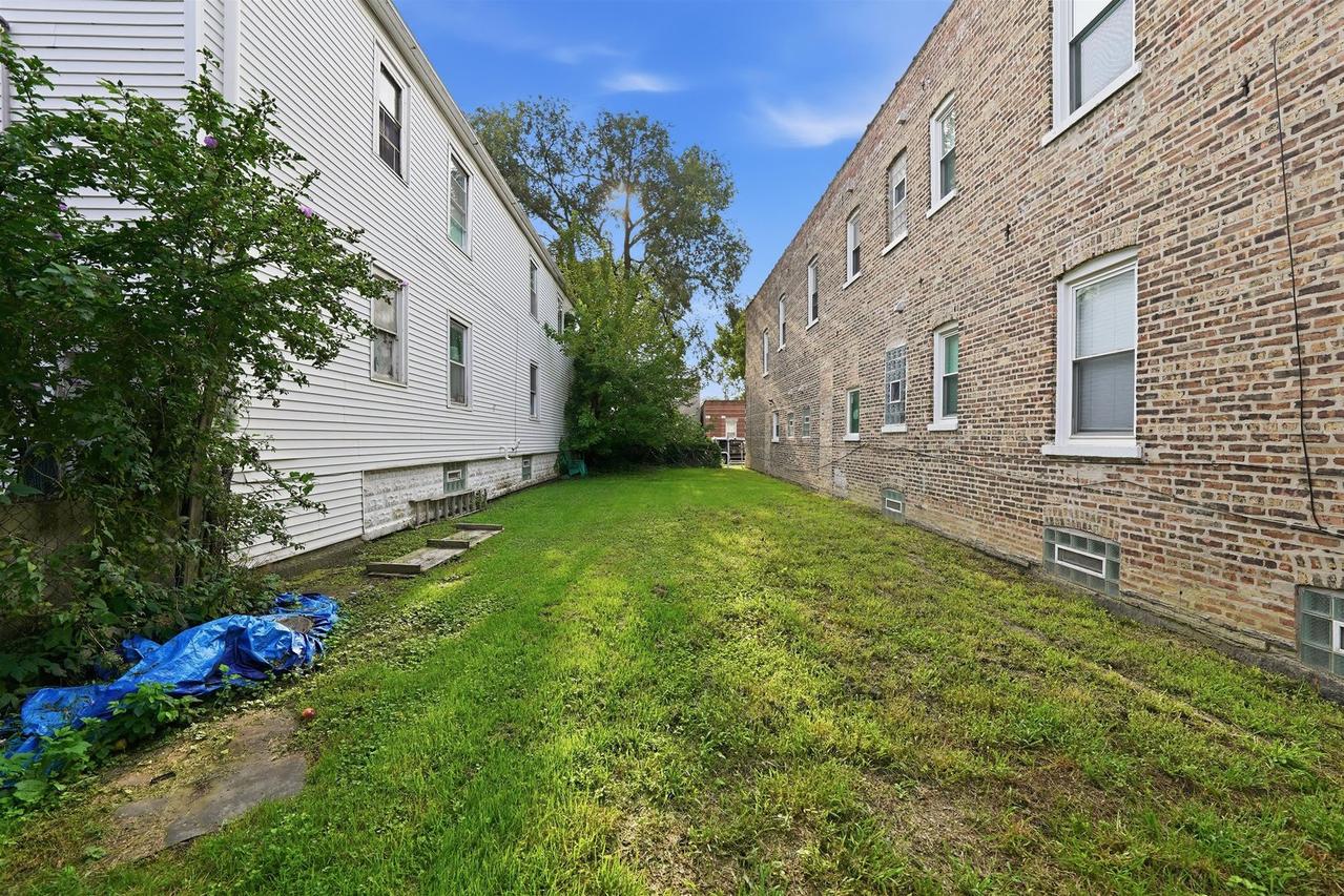1303 S 51st Ave., Cicero, IL 60804