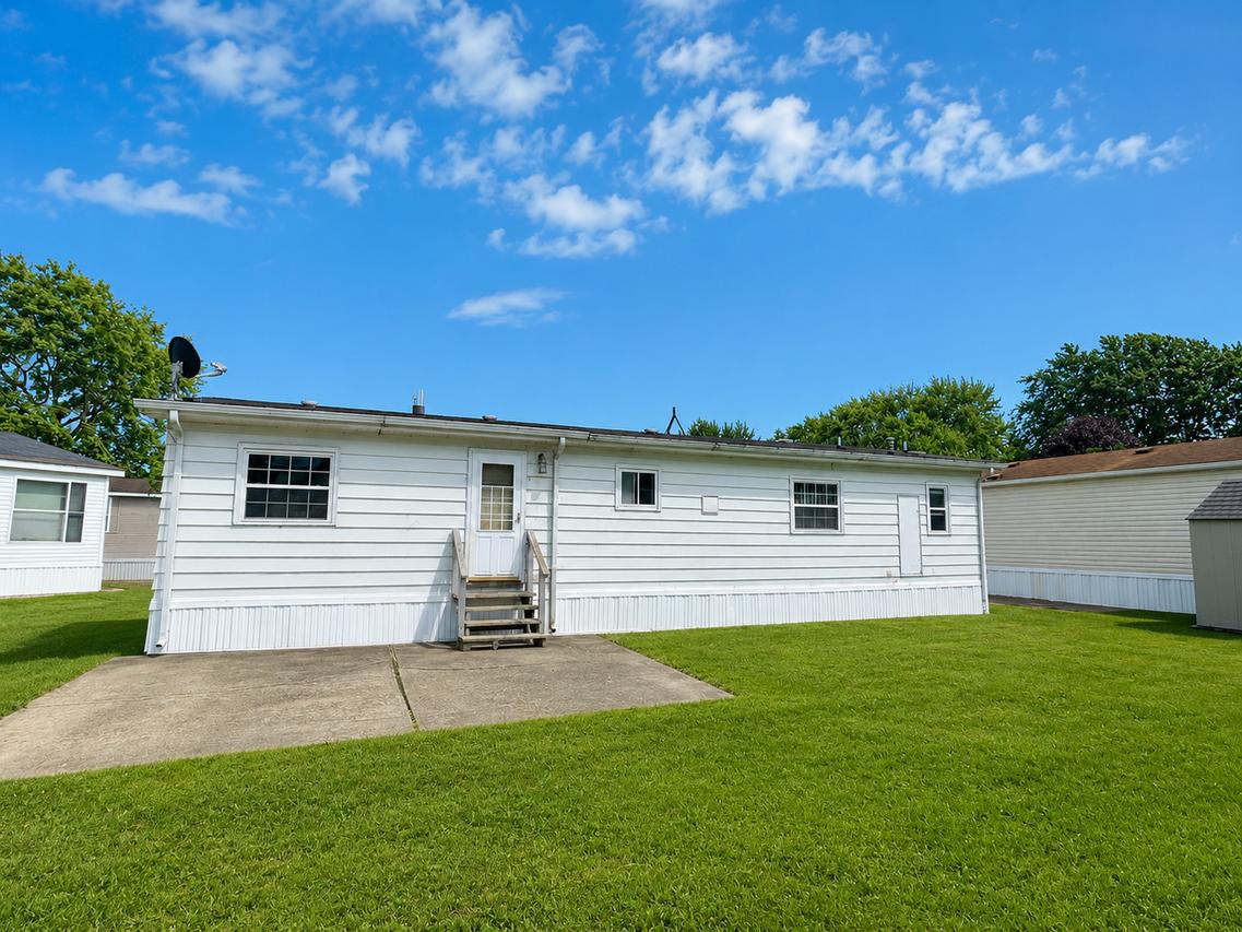 6 Patrick Ct., Lynwood, IL 60411