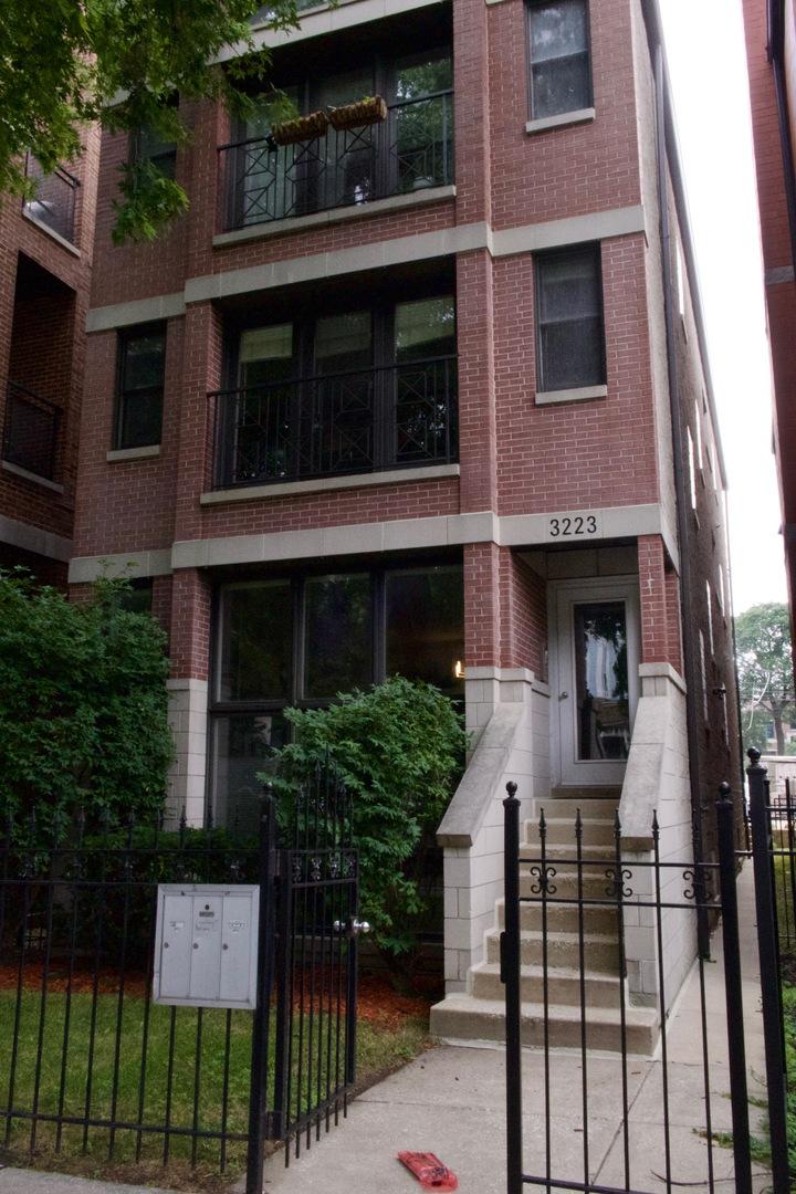 3223 N Racine Ave. #1, Chicago, IL 60657