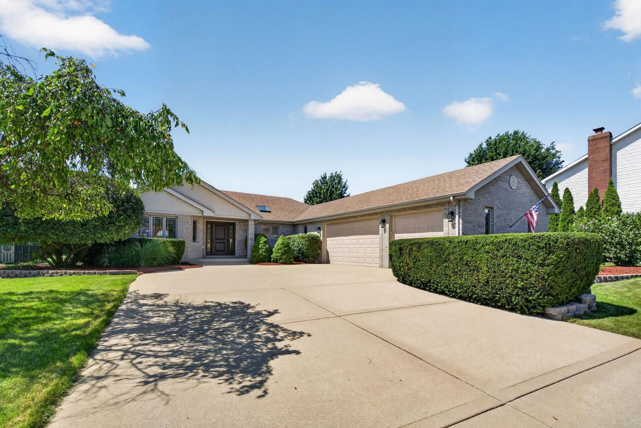 2377 Rock Canyon Way, New Lenox, IL 60451