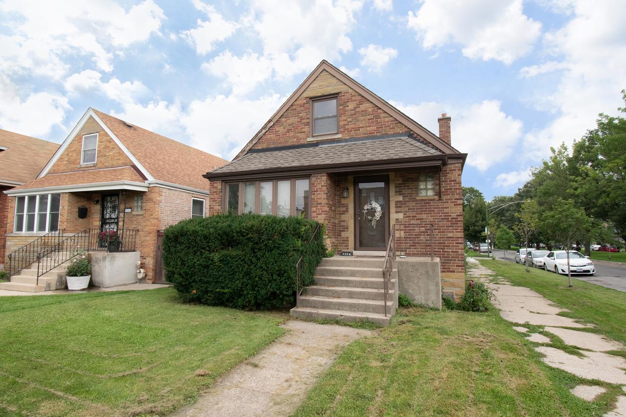 4538 W Wellington Ave., Chicago, IL 60641