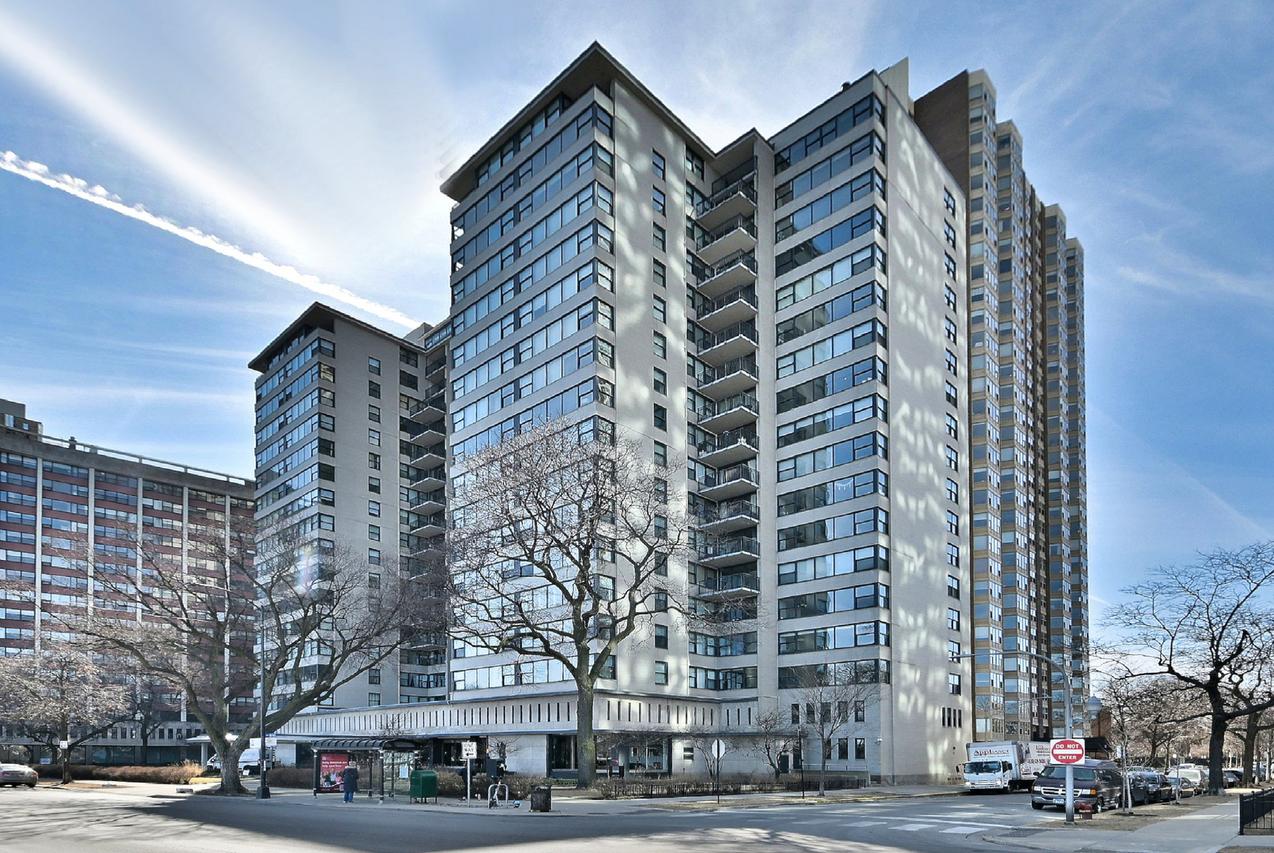 3440 N Lake Shore Dr. #3C, Chicago, IL 60657
