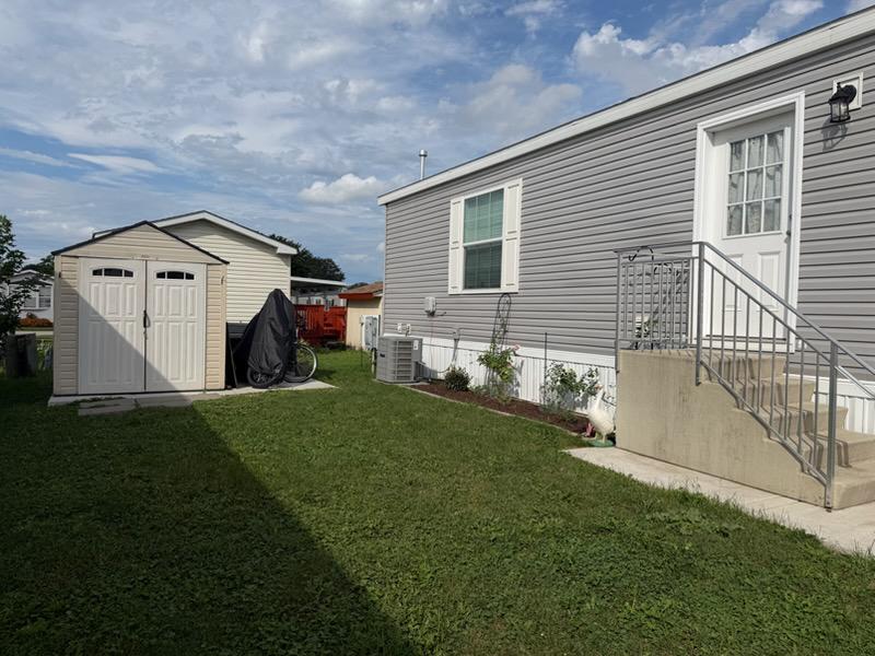 112 8th Ave., Bartlett, IL 60103