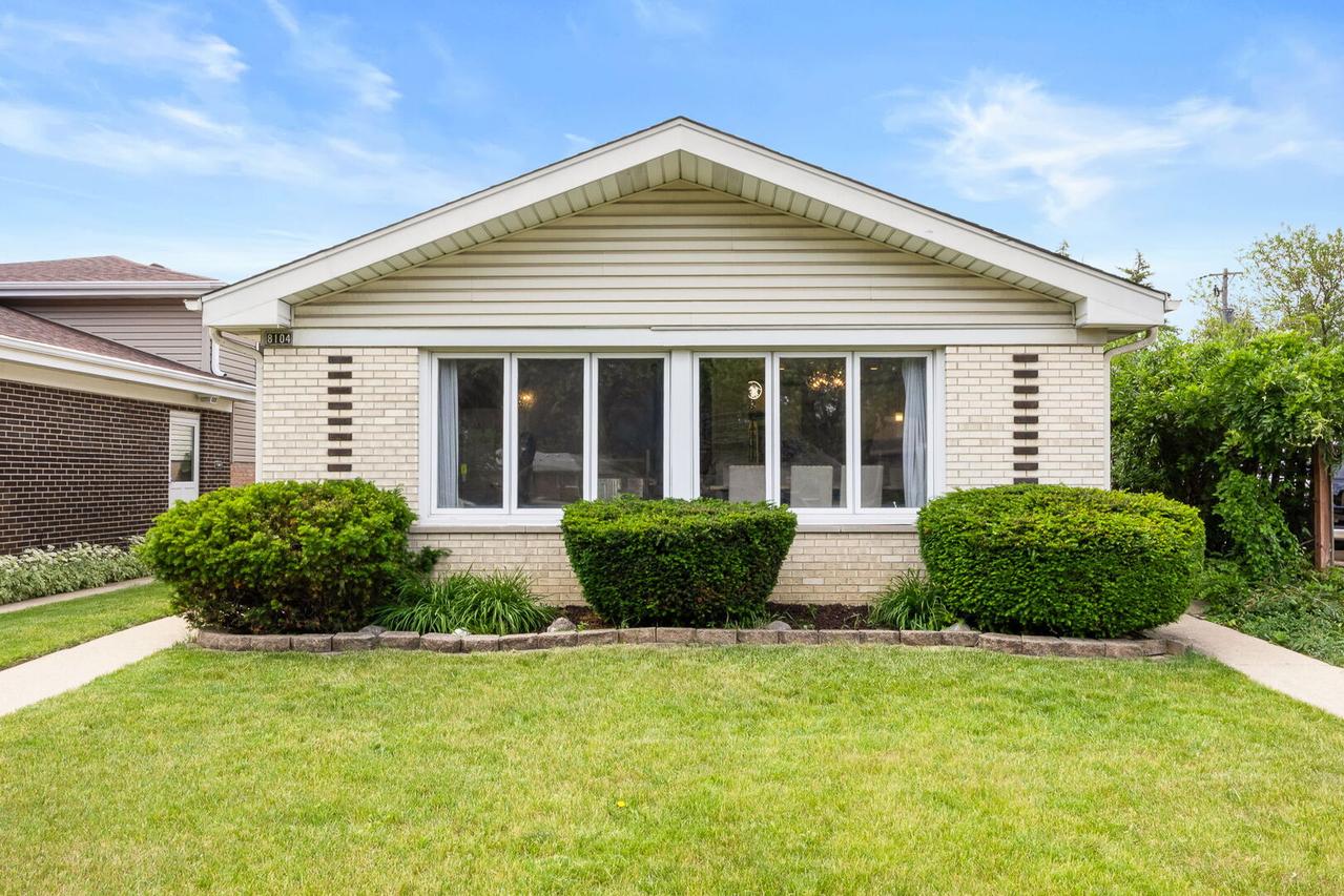 8104 Gross Point Rd., Morton Grove, IL 60053