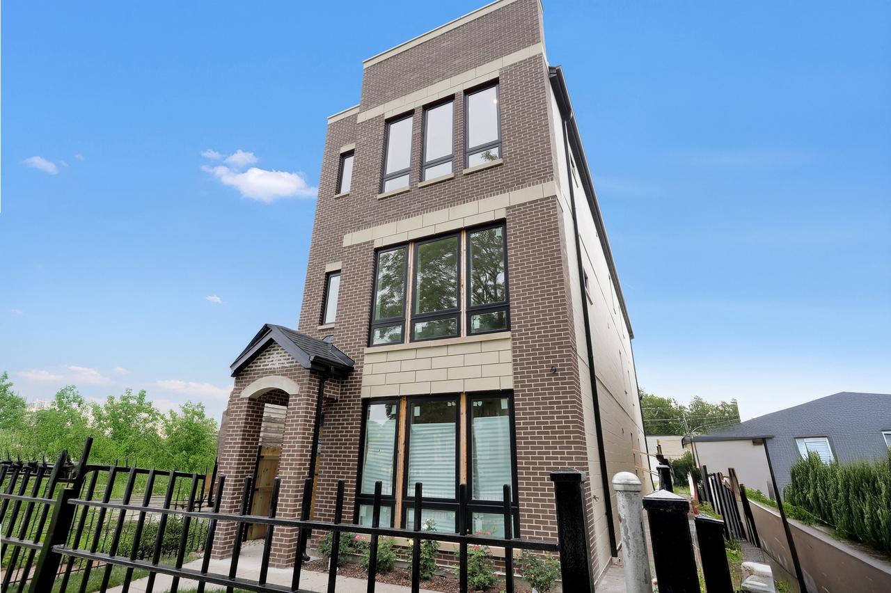 4217 S Indiana Ave., Chicago, IL 60653