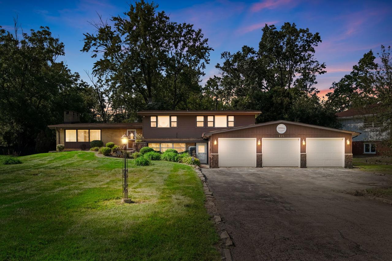 624 Brookwood Dr., Olympia Fields, IL 60461