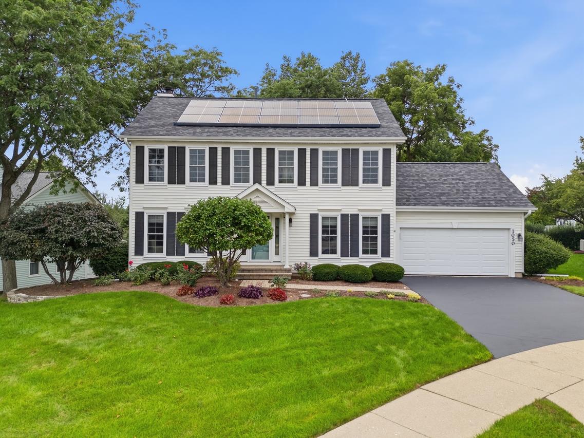 1050 Hampshire Ln., Elgin, IL 60120
