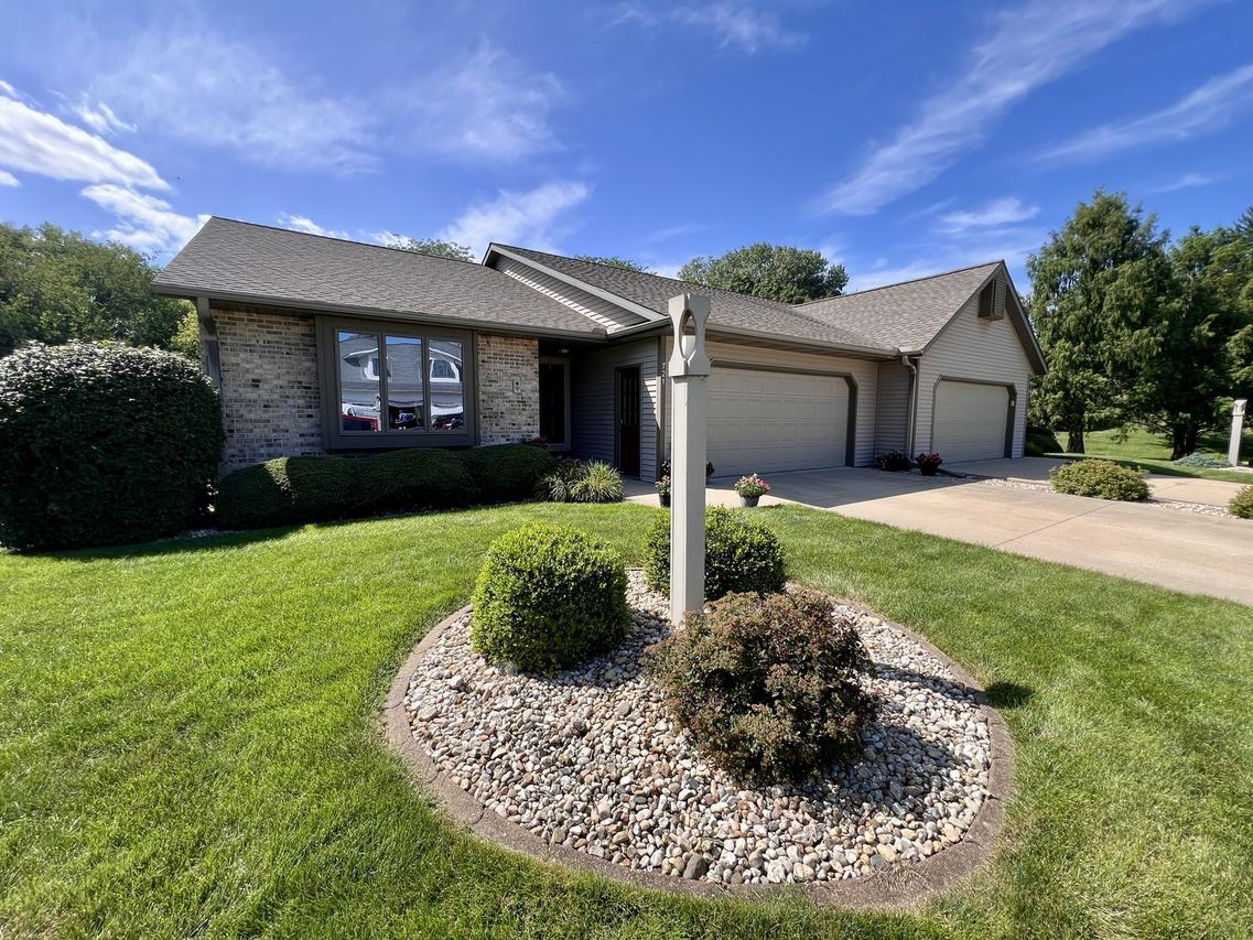 721 Valley View Dr., Fulton, IL 61252