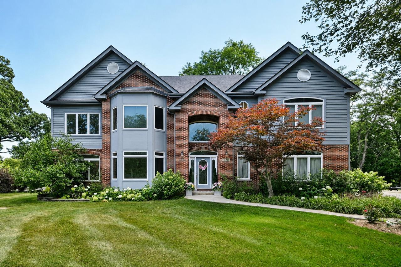 383 Country Oak Ln., Inverness, IL 60067