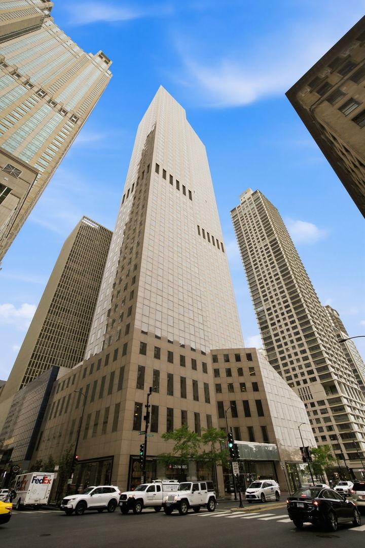 950 N Michigan Ave. #4704, Chicago, IL 60611