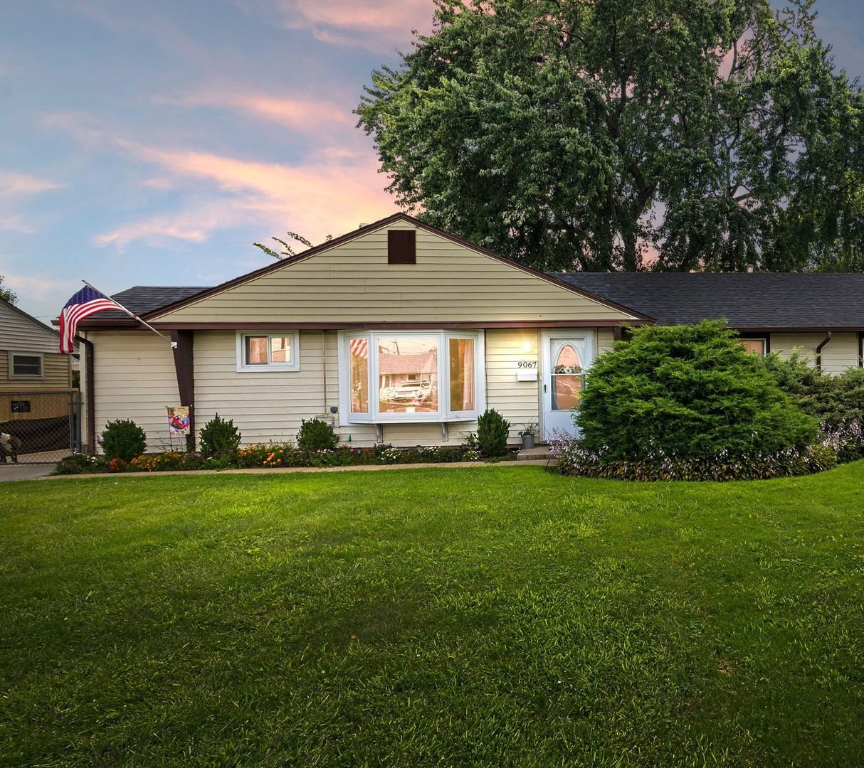 9067 S Main St., Hometown, IL 60456