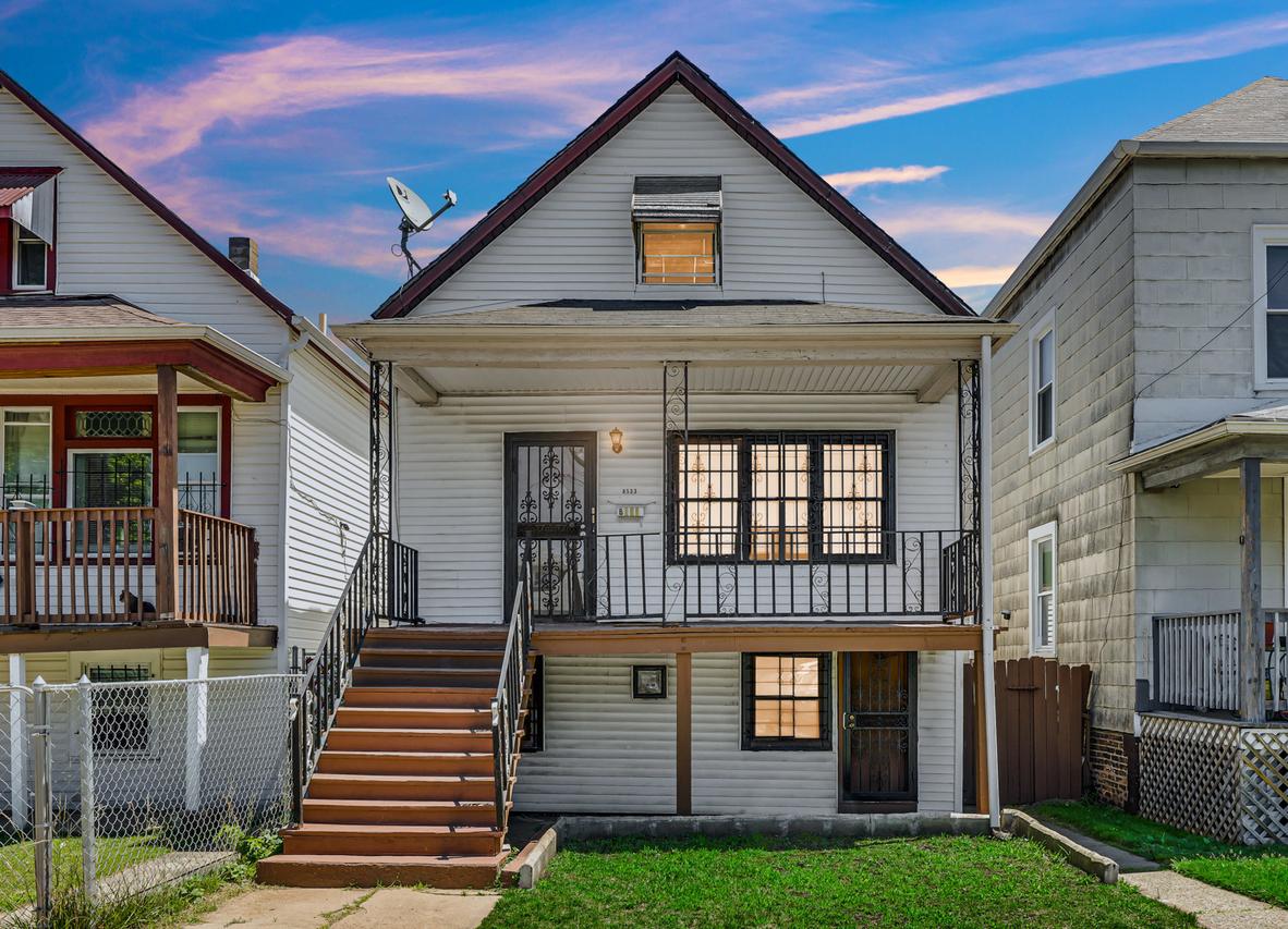 8533 S Manistee Ave., Chicago, IL 60617