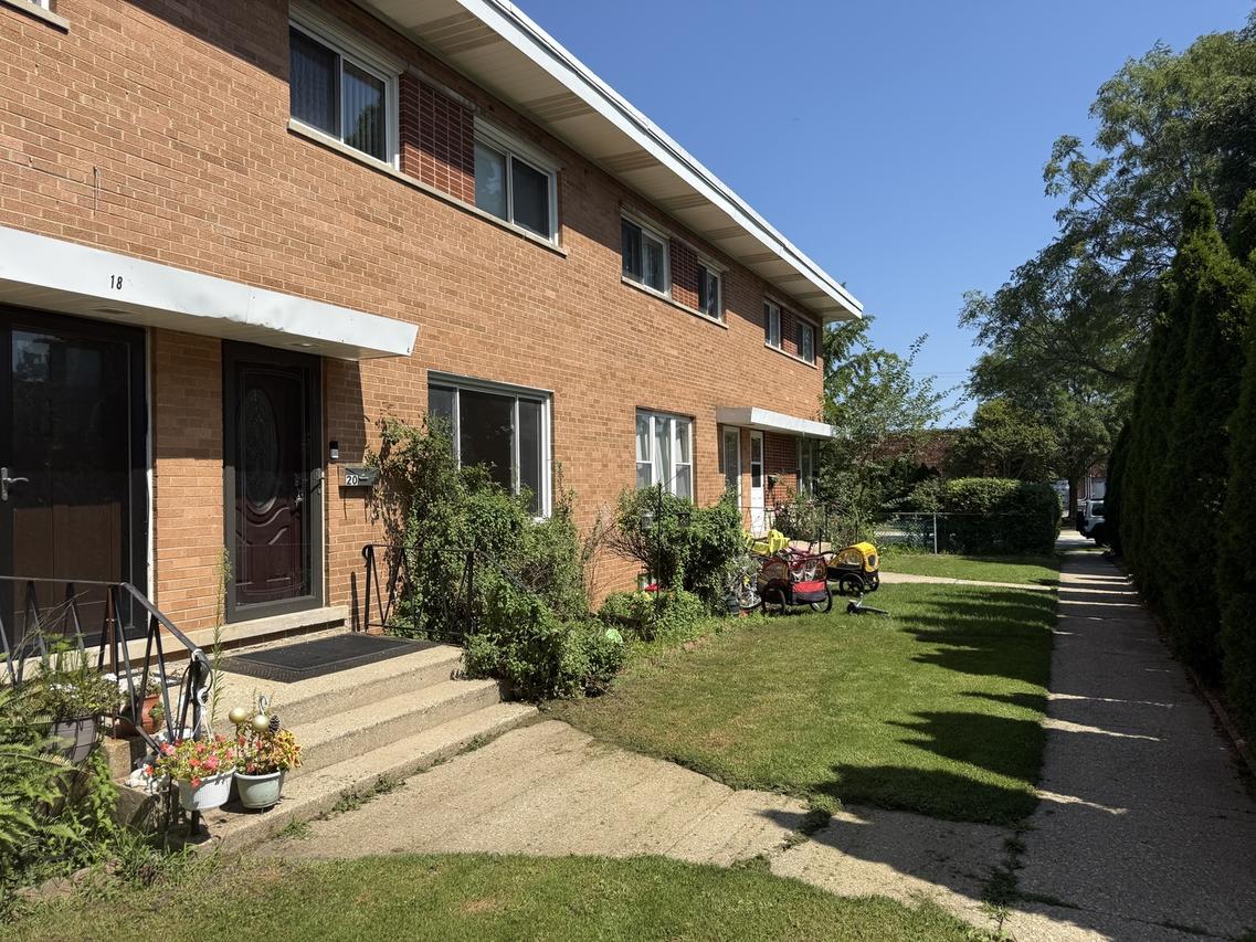 20 N Albert St., Mount Prospect, IL 60056