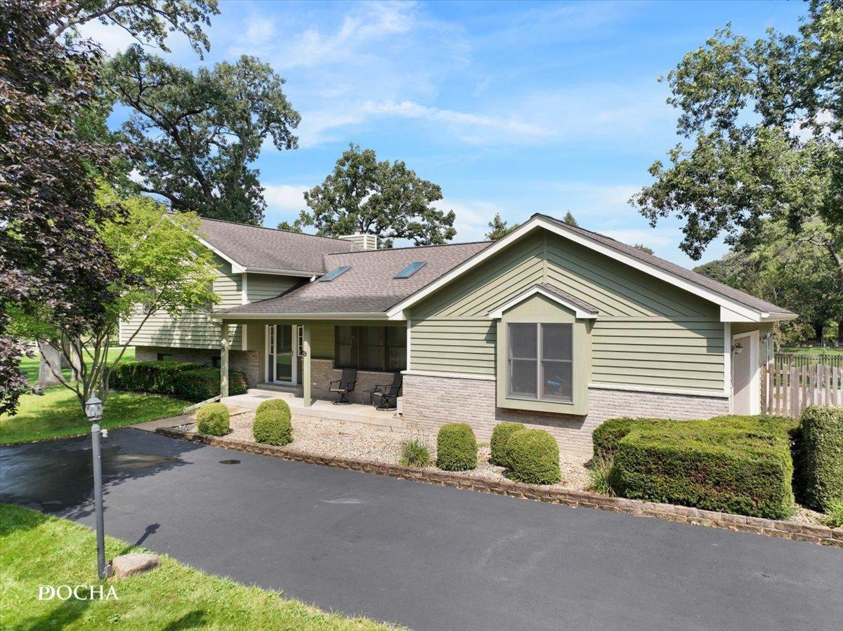 48 Glenda Ln., Plano, IL 60545