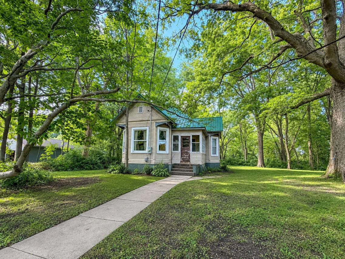 364 E Franklin St., Bement, IL 61813