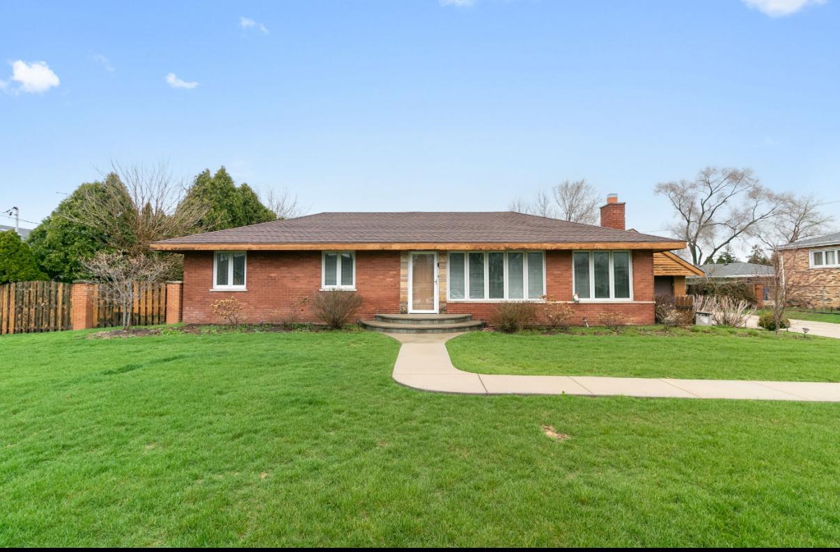 6554 W 92nd St., Oak Lawn, IL 60453