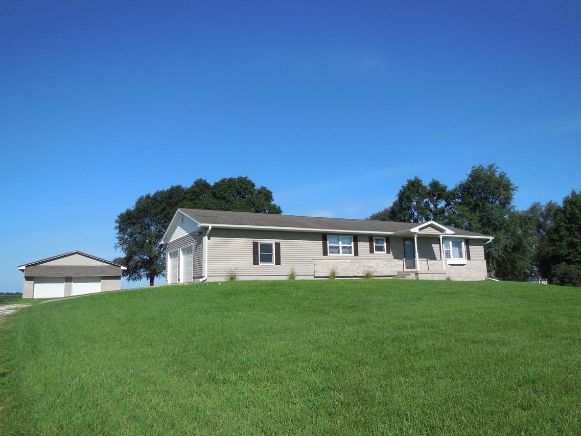 5385 Hoover Rd., Rock Falls, IL 61071