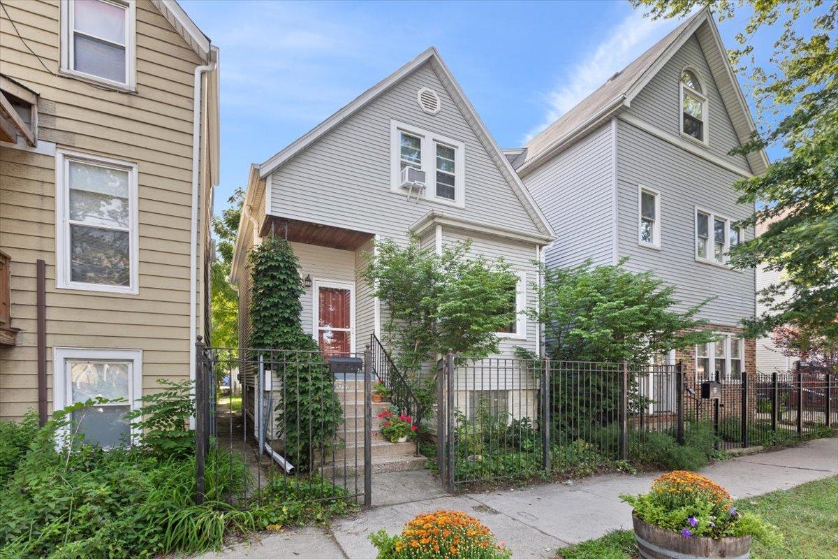 3031 N Kimball Ave., Chicago, IL 60618