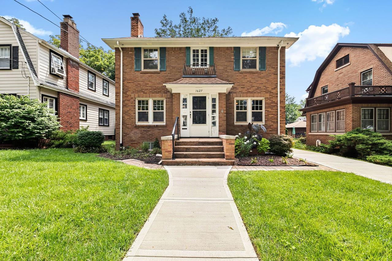 1627 Jackson St., Rockford, IL 61107