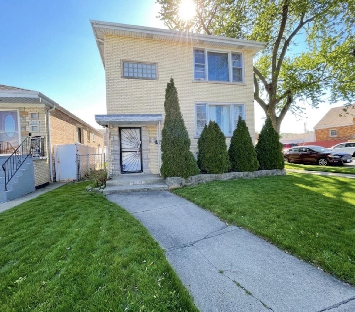 3653 W 71st St., Chicago, IL 60629