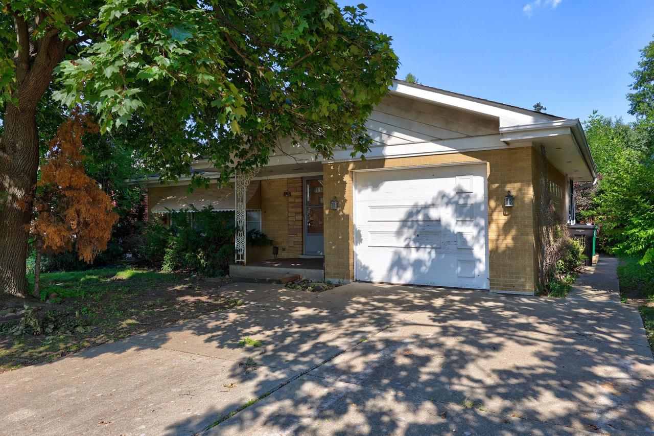 1225 S Cumberland Ave., Park Ridge, IL 60068