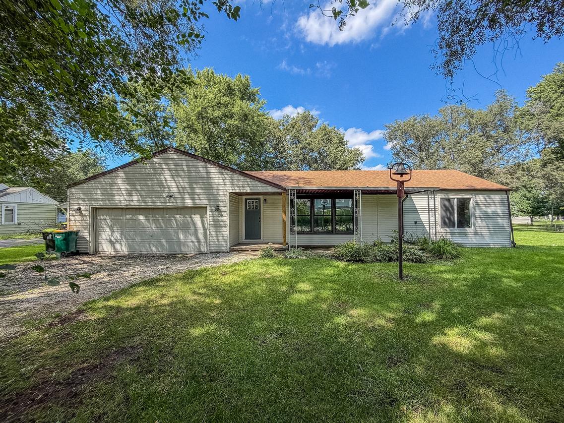 118 E Bower St., Oreana, IL 62554