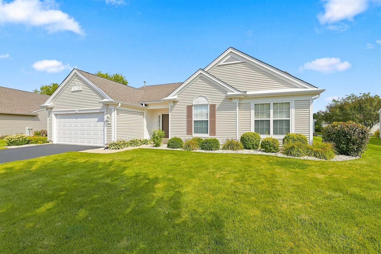 13326 Dakota Fields Dr., Huntley, IL 60142