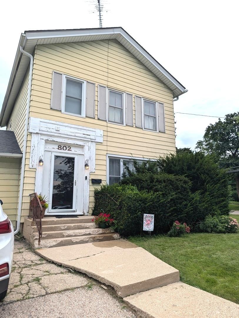 802 Erie St., Elgin, IL 60123