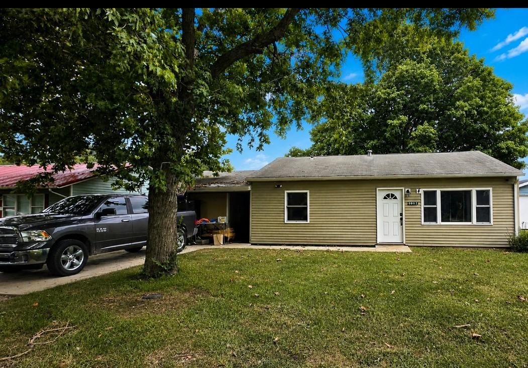 1017 S Eastview Dr., Tuscola, IL 61953
