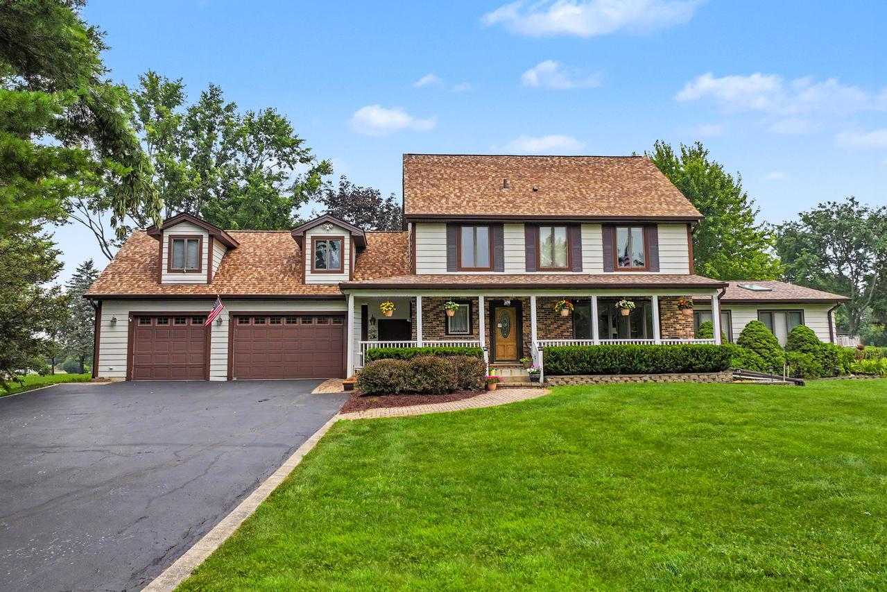 7414 Meadow Ln., Cary, IL 60013