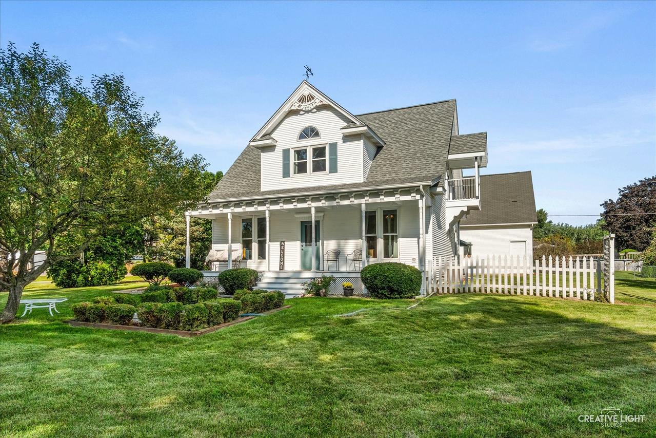 1925 Suzy St., Lake Holiday, IL 60548