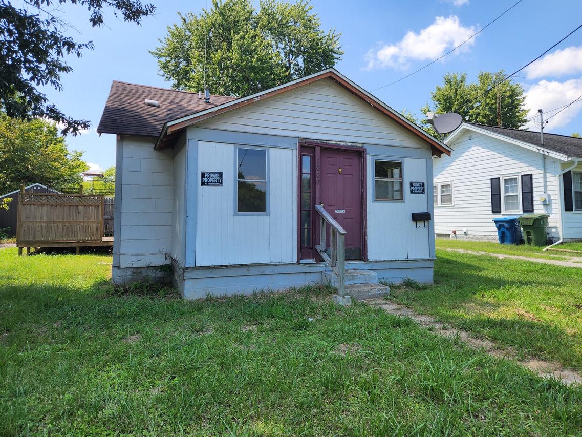 1009 S 20th St., Mt Vernon, IL 62864