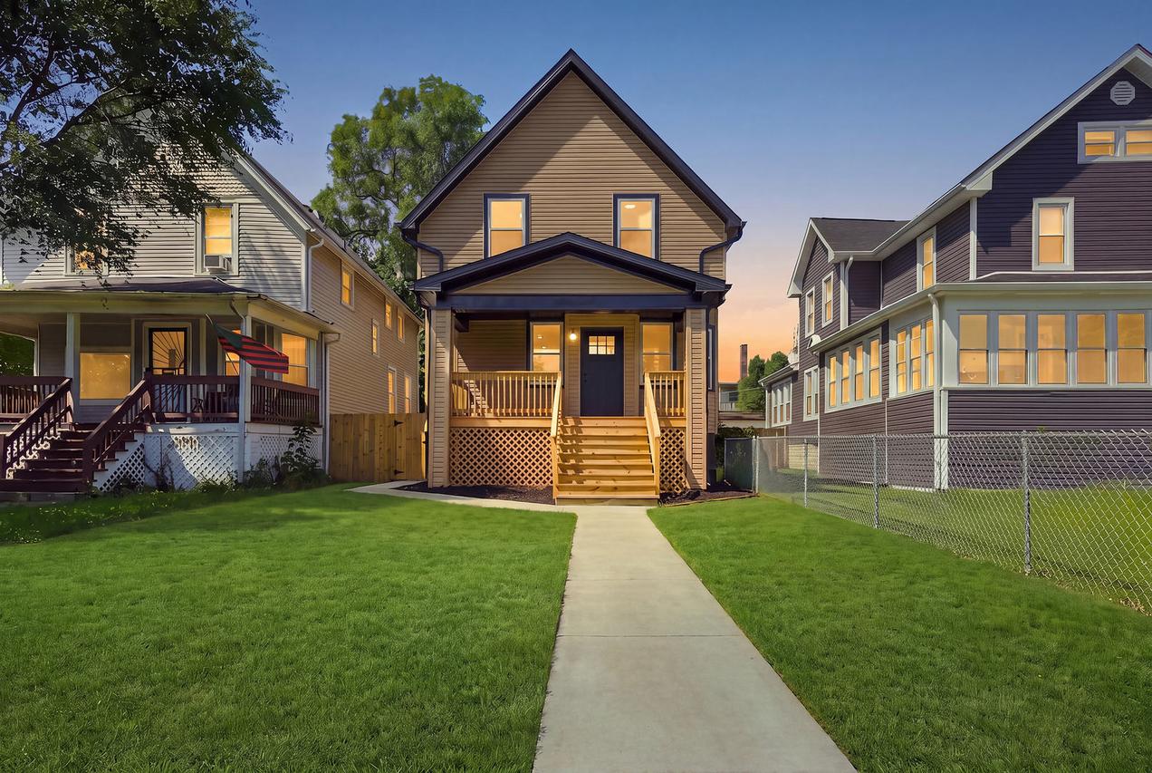 638 N Lotus Ave., Chicago, IL 60644