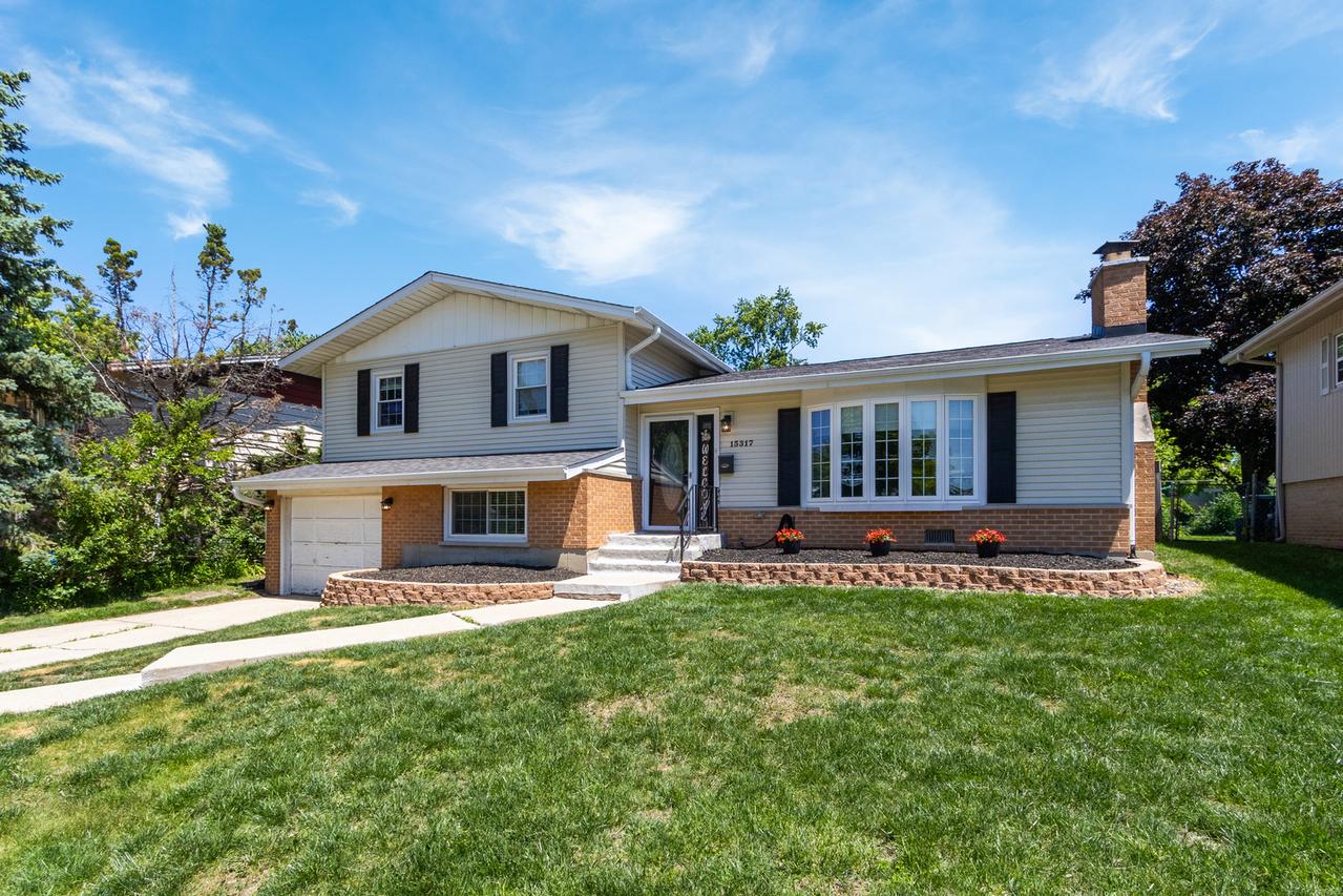 15317 Boca Rio Dr., Oak Forest, IL 60452