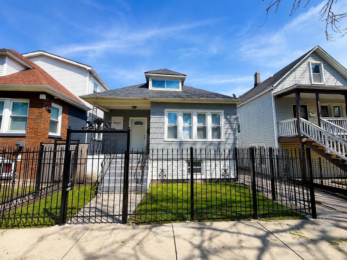 8627 S Colfax Ave., Chicago, IL 60617