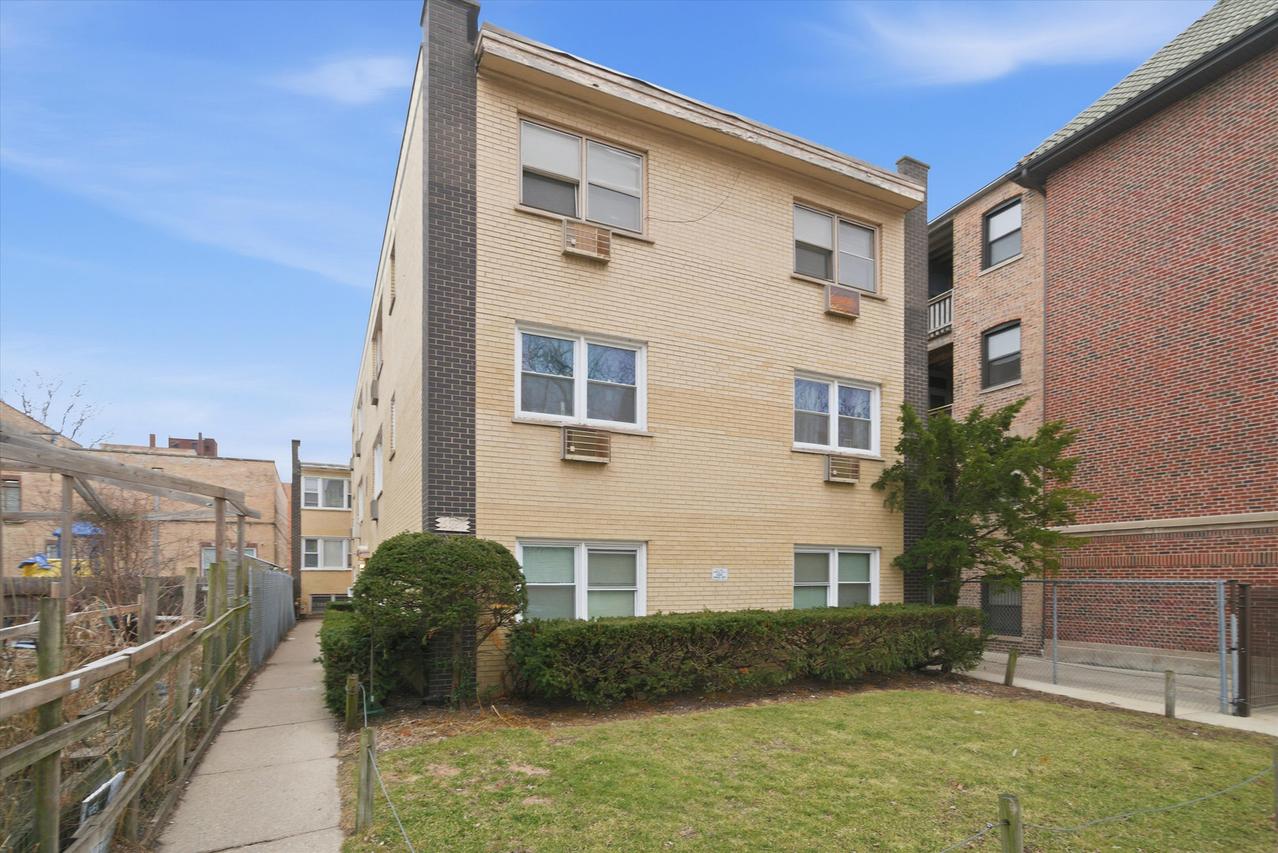 6921 N Ashland Blvd. #3A, Chicago, IL 60626