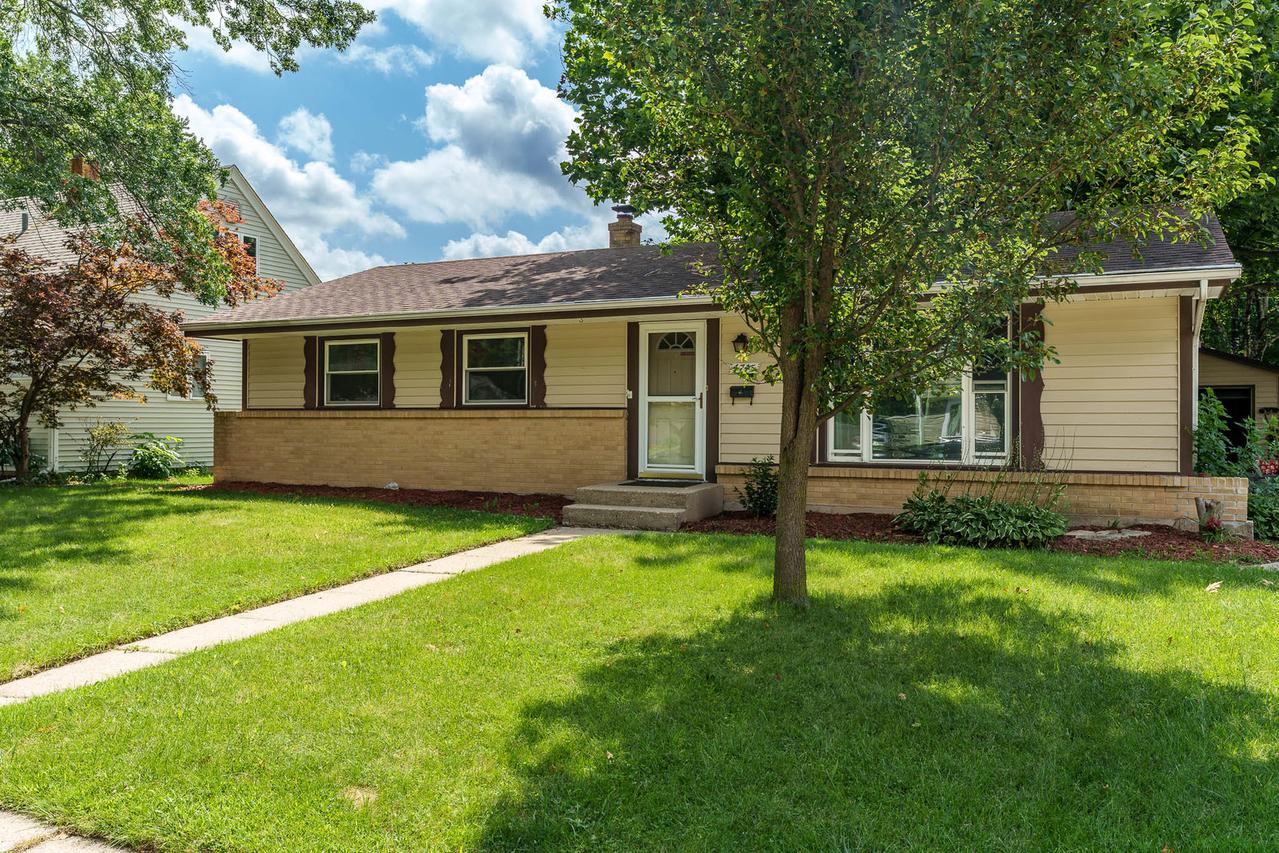 4715 Cleveland Ave., Rockford, IL 61108