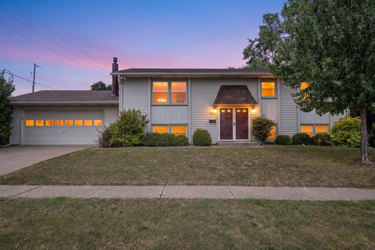 3333 35th Ave., Moline, IL 61265
