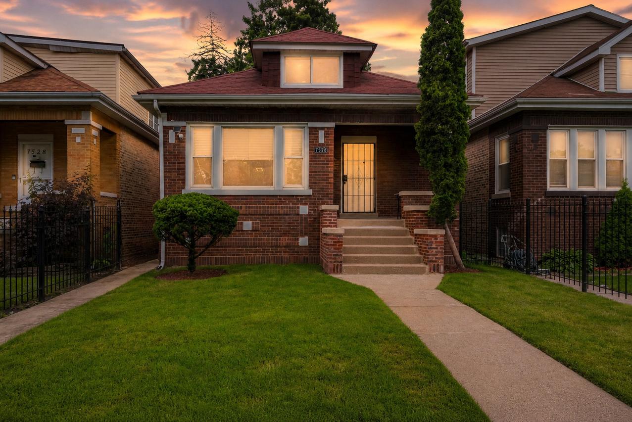 7526 S Honore St., Chicago, IL 60620