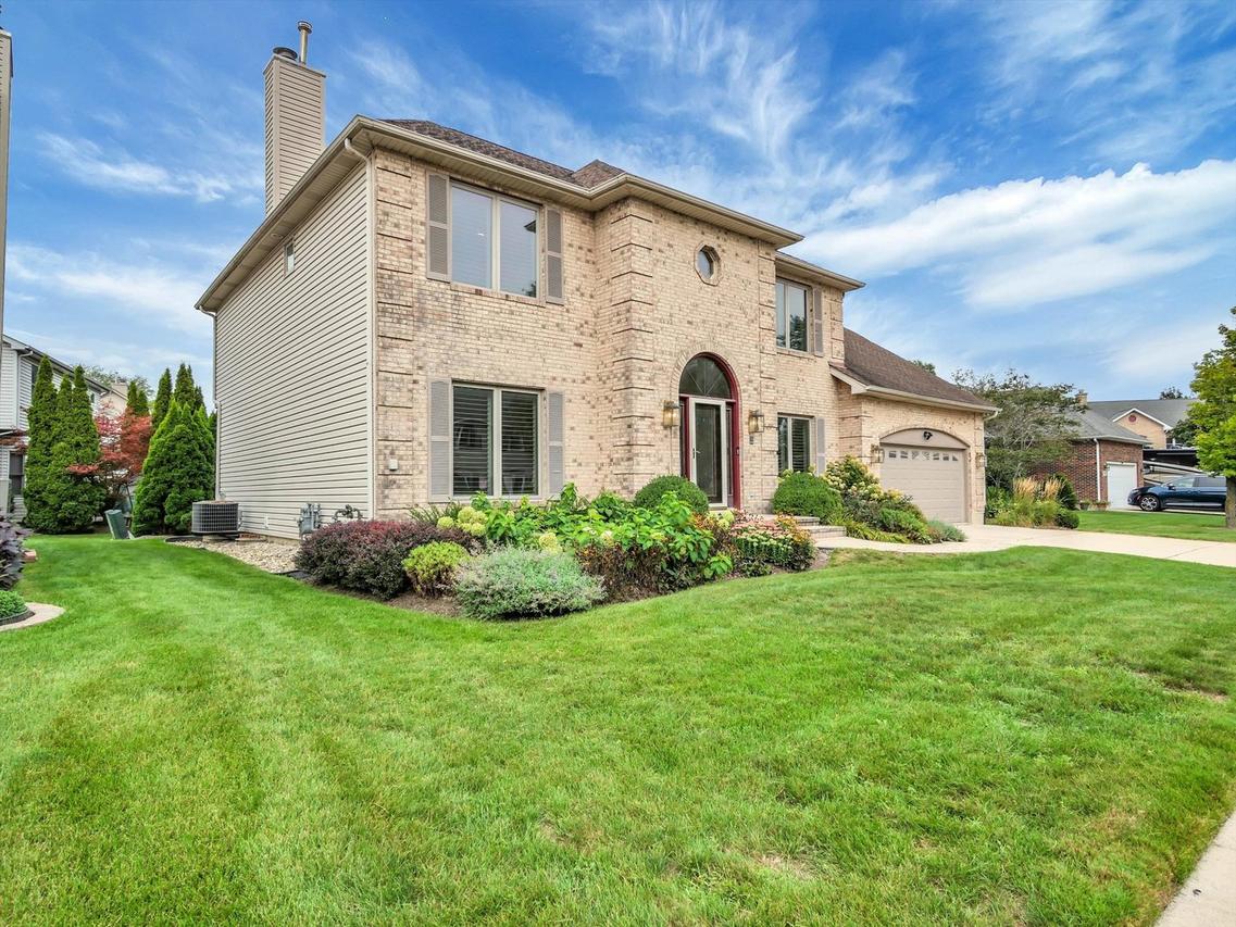 640 Downey St., Hoffman Estates, IL 60169