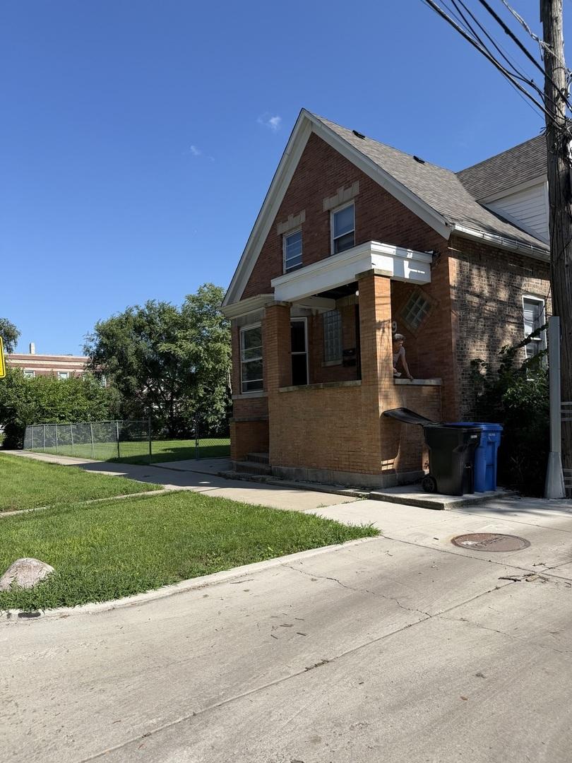 911 W 84th St., Chicago, IL 60620